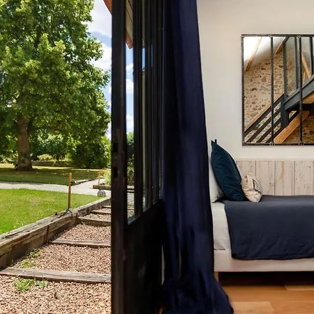 Hotel Moulin De Tesse 4*