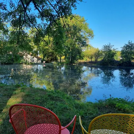 Ξενοδοχείο Moulin De Tesse 4*